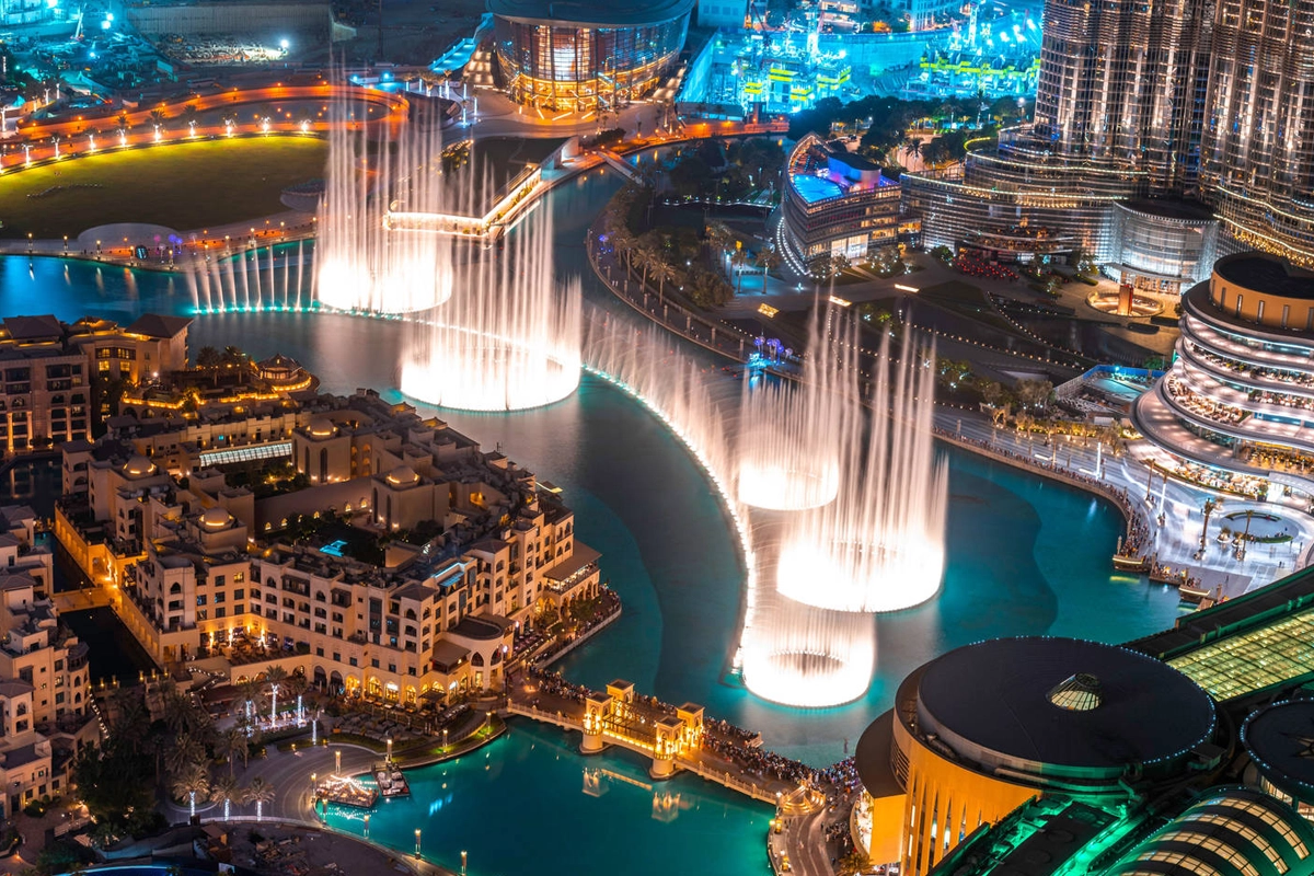 Dubai Fountain Lake Ride